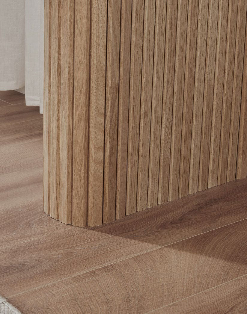 https://www.chenhongwood.com/flexible-fluted-wall-panel-back-kraft-paper-slats-meticulously-attached-interior-decoration-wall-panel-product/