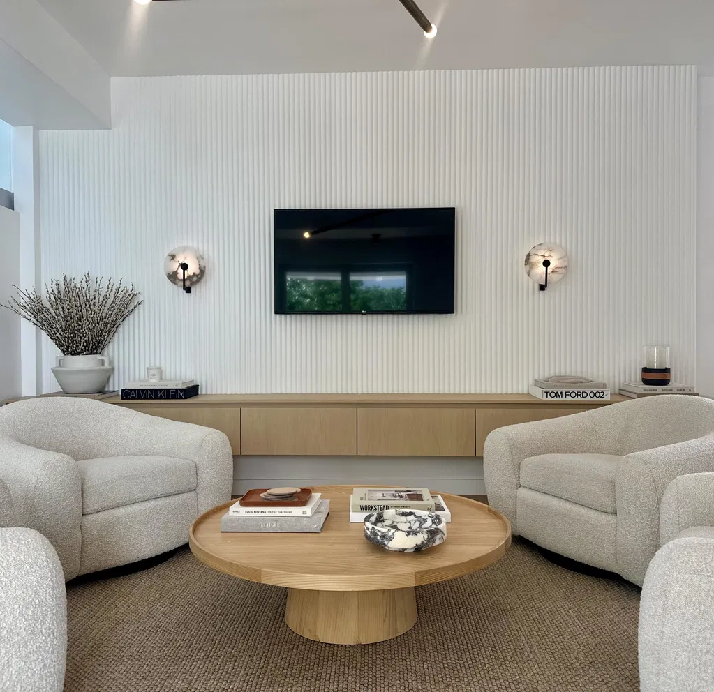 https://www.chenhongwood.com/roll-up-flexible-white-primed-mdf-wall-panel-product/