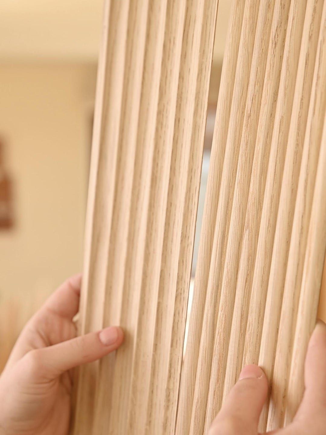 https://www.chenhongwood.com/1220244027453050mm-super-flexible-natural-wood-veneered-fluted-mdf-wall-panel-product/
