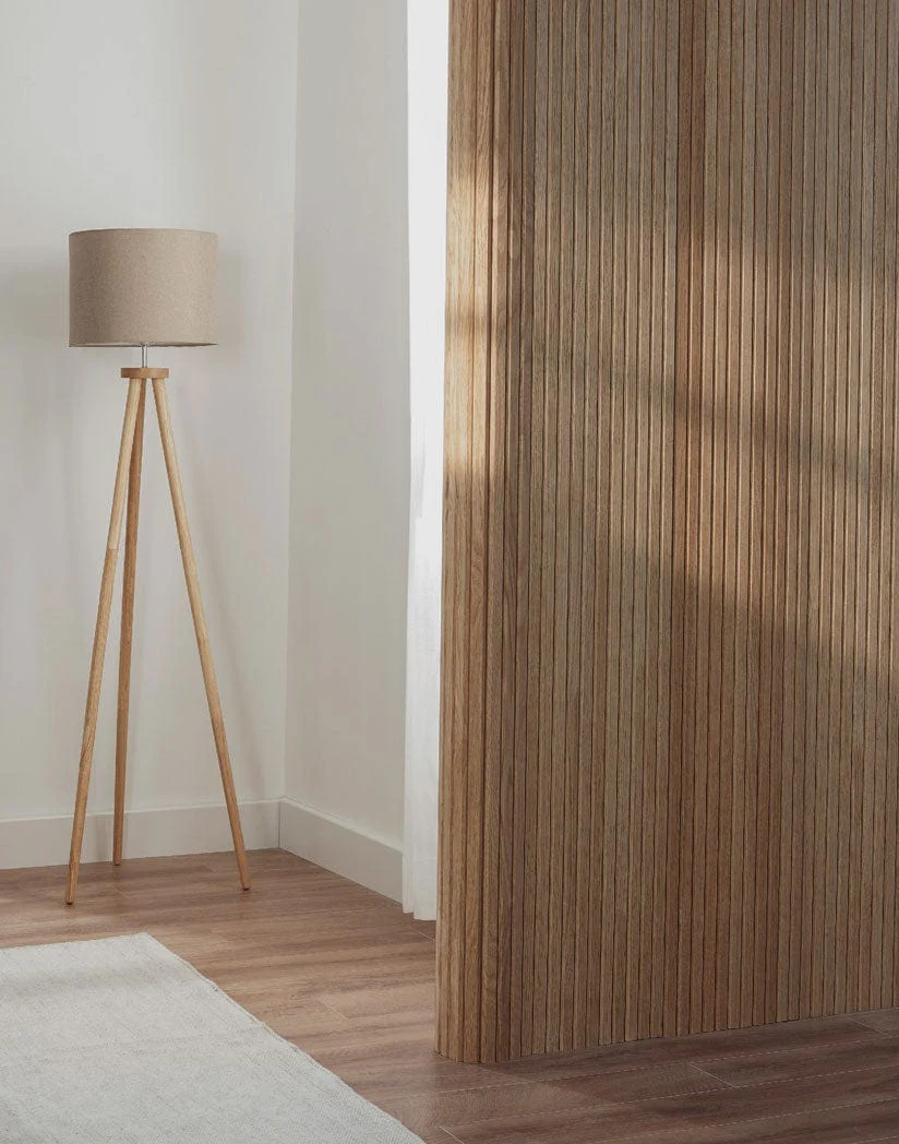 https://www.chenhongwood.com/flexible-fluted-wall-panel-back-kraft-paper-slats-meticulously-attached-interior-decoration-wall-panel-product/