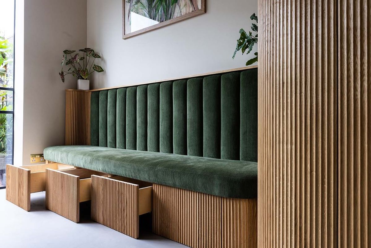 https://www.chenhongwood.com/rollable-fluted-engineered-wood-paneling-highly-flexible-decorative-wall-panel-product/